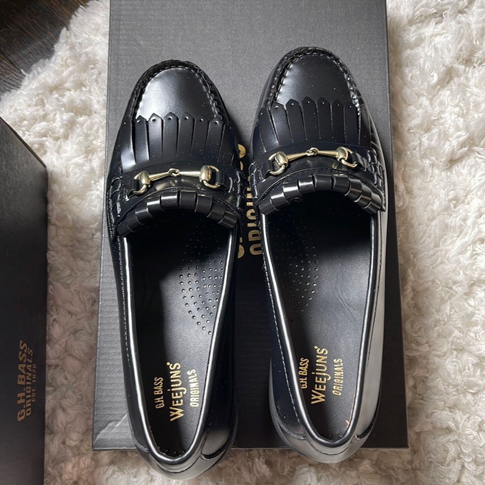 Brand new GH BASS loafer size 8